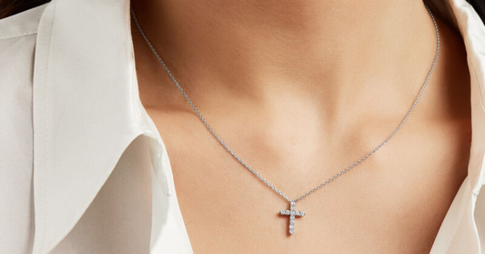 Diamond Cross Pendant Explained: Styles, Metals & Meaning