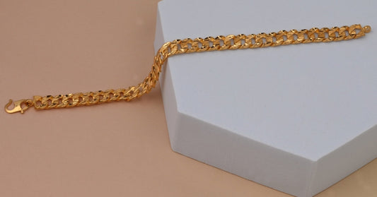 How Do You Choose the Best Gold Bracelets for Men for Everyday Wear?