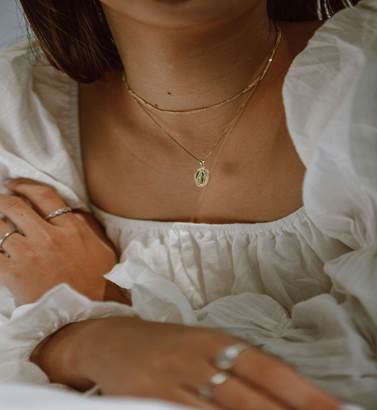 Classic Jewelry Pieces To Spice Up Your Everyday Outfits!