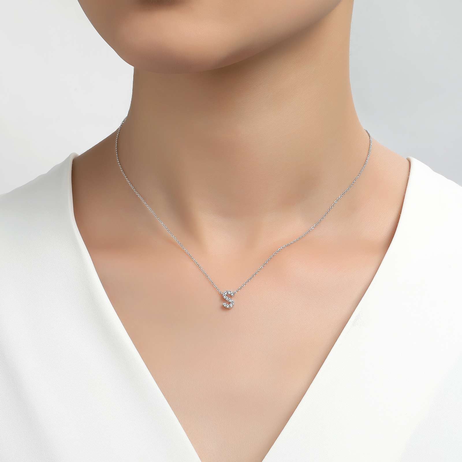 Letter E Pendant Necklace
