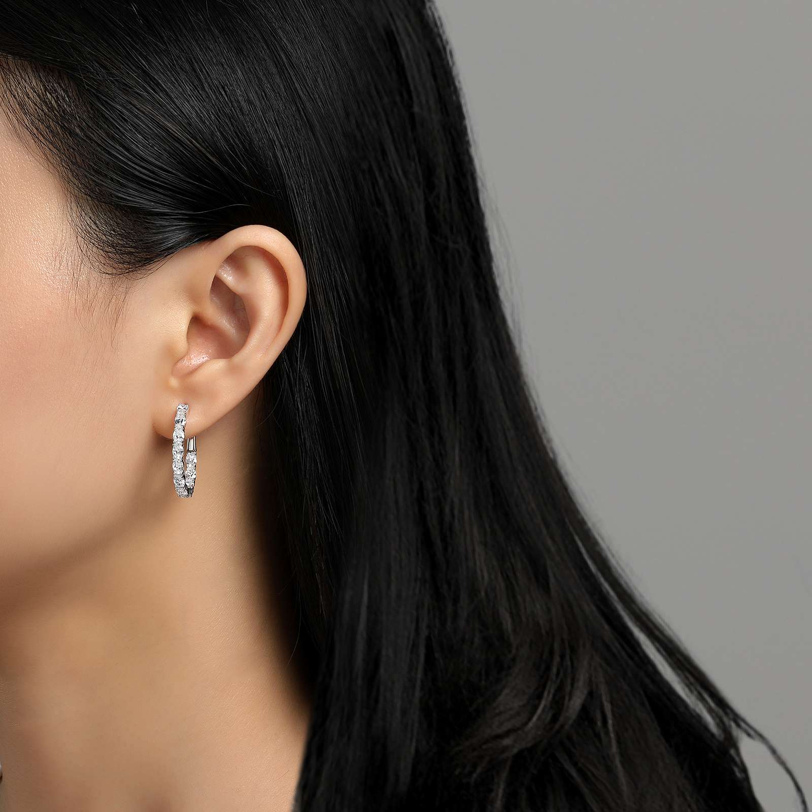 20 mm x 25 mm Oval Hoop Earrings