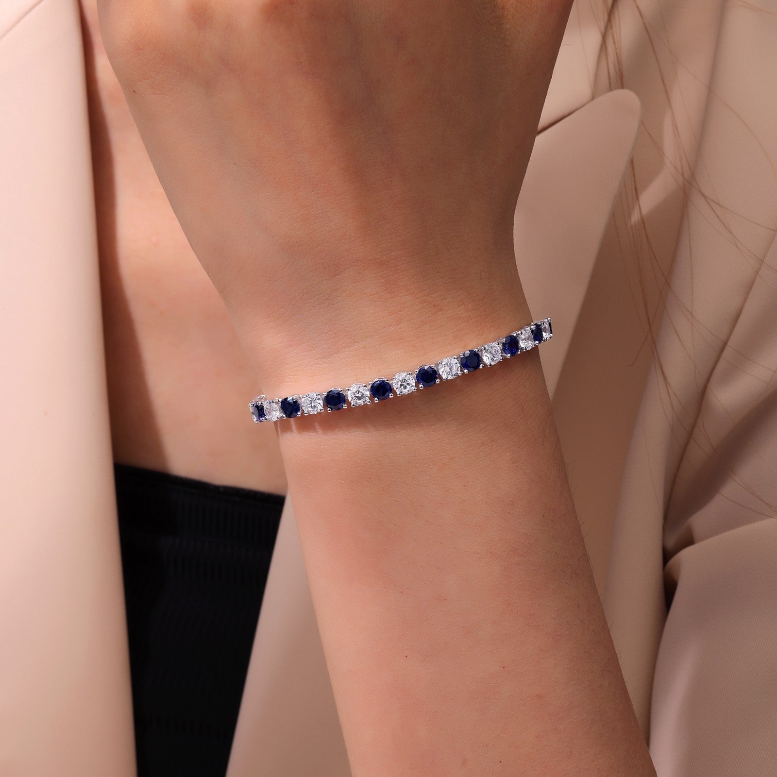 11 CTW Alternating Tennis Bracelet