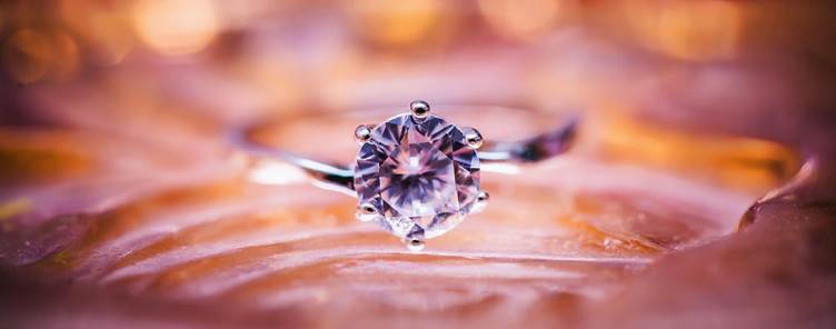 How Much Does a 20-Carat Diamond Cost – Is Investing in a Diamond Ring a Good Idea